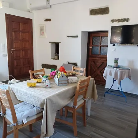 Grandpa Simos' Traditional Holiday home Agios Romanos